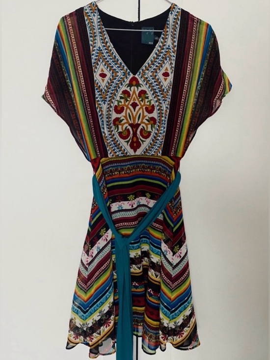 Gabby Skye Dresses & Skirts - Gabby Skye Bohemian Midi Dress Size 4 / Small Multicolour